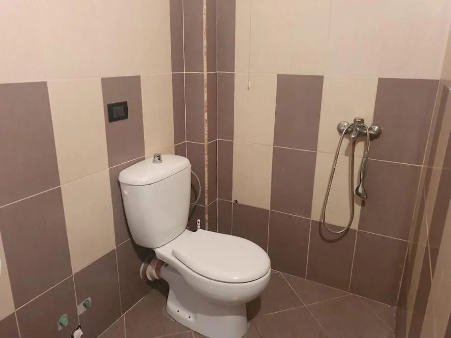 Apartment 2 Bedroom 15 Min By Bus To Center Tirana